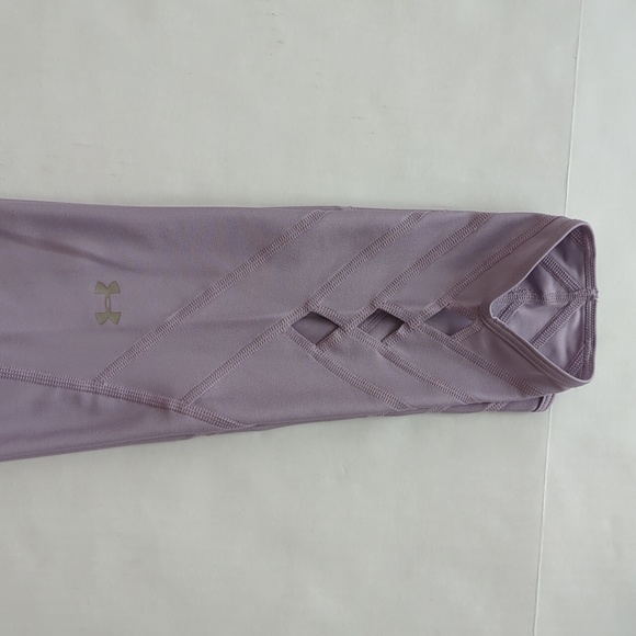 Under Armour Heat Gear Compression Cut Out Capri Cropped Yoga Leggings - Picture 9 of 16